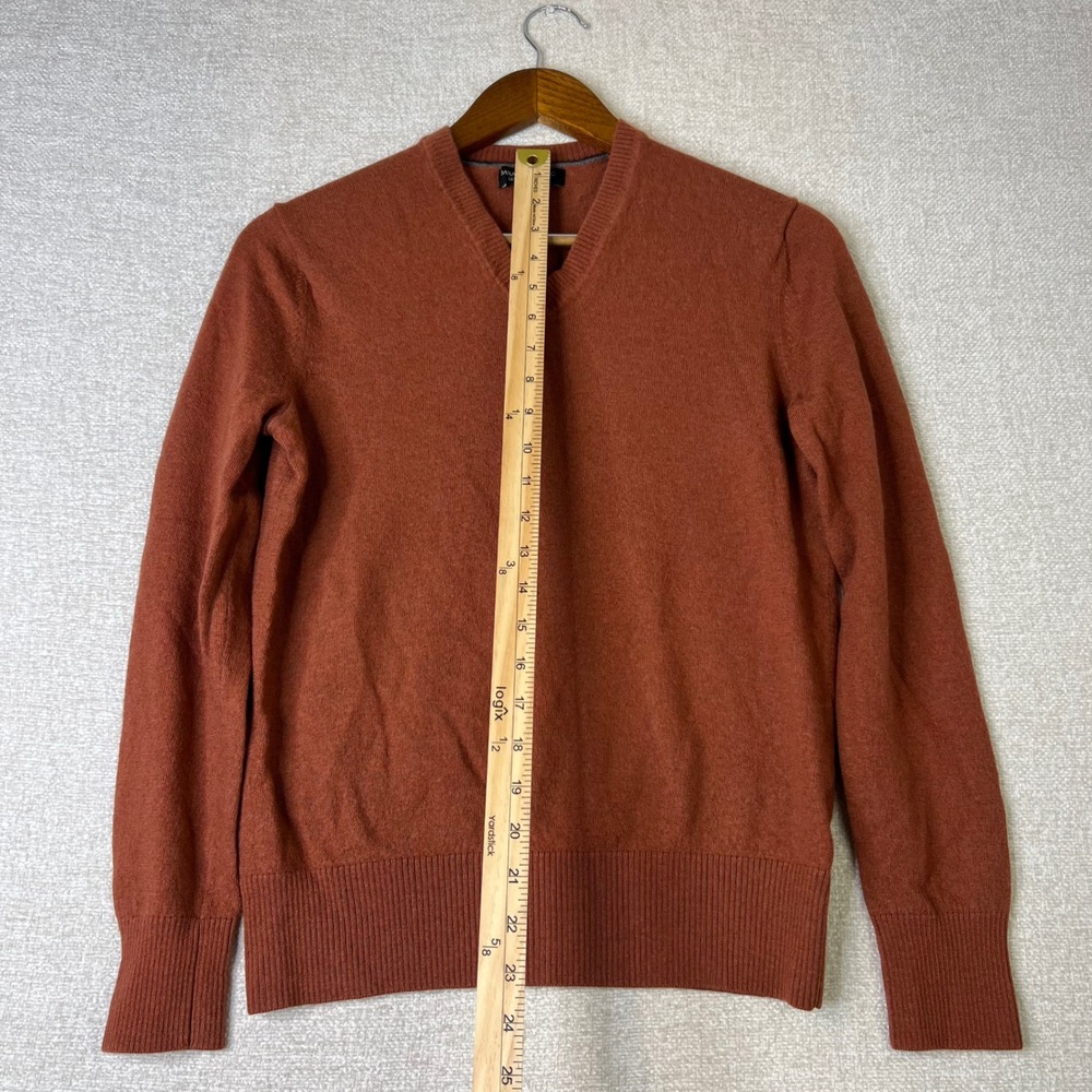 Banana Republic Extra Fine Merino Wool V-Neck Sweater Rust Orange Womens Medium - Picture 5 of 7